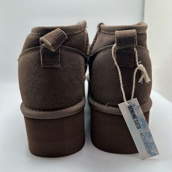 CUSHIONAIRE Women's Genuine Suede pull platform boot +Memory Foam 8 TAUPE - Picture 4 of 7